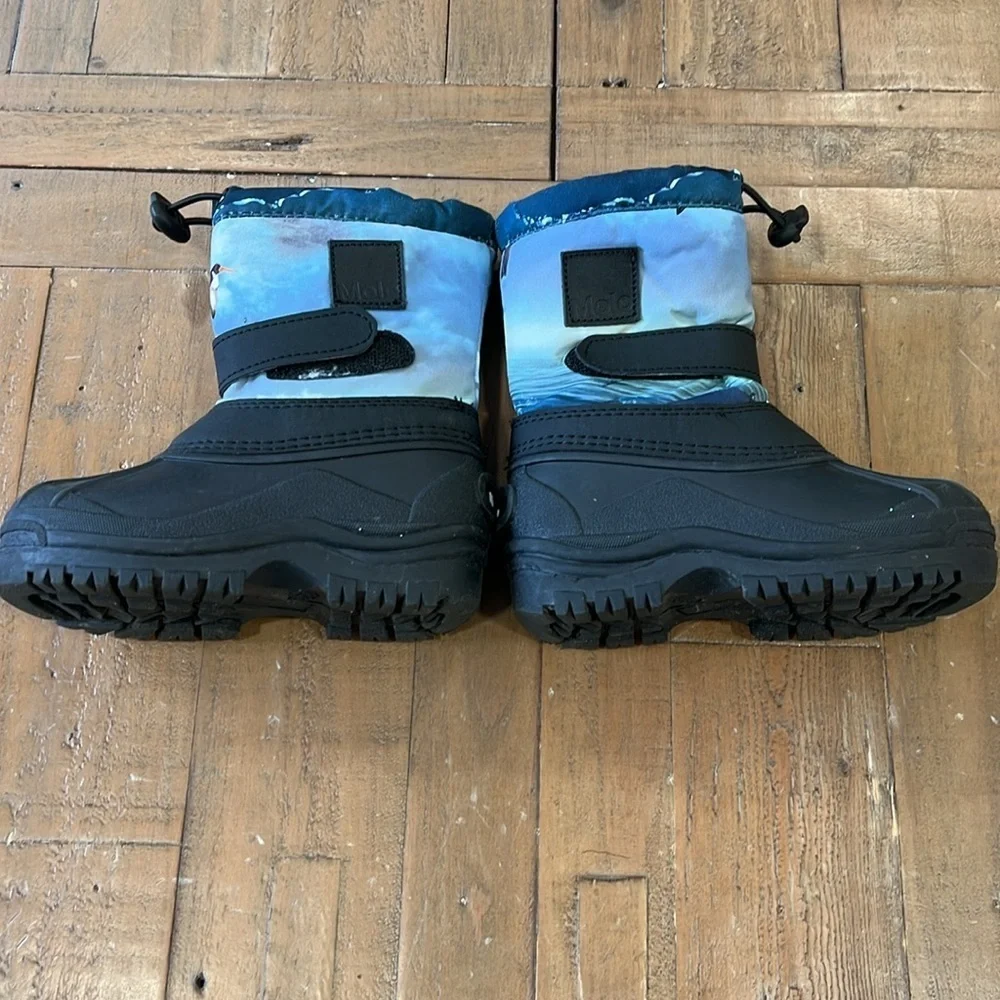 Molo driven arctic landscape snow boots